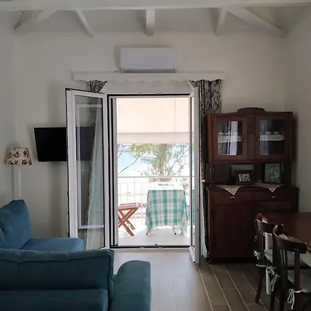Emeraldi House * Vlikhon