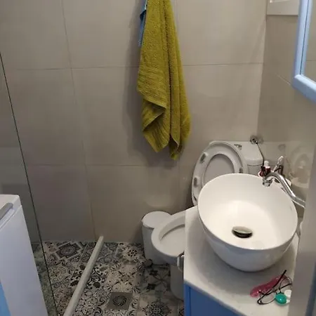 Emeraldi House Apartment