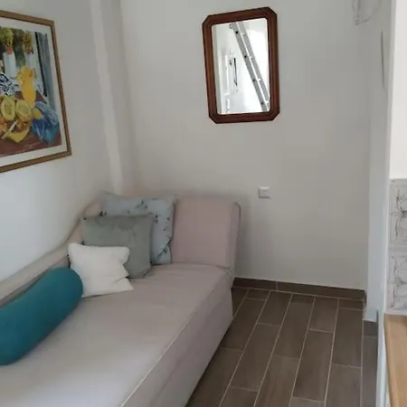 Emeraldi House Apartment *