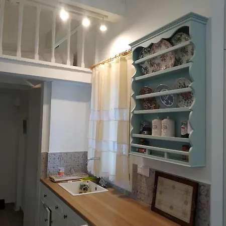 Apartment Emeraldi House Vlikhon
