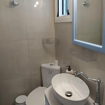 Emeraldi House Apartment Vlikhon